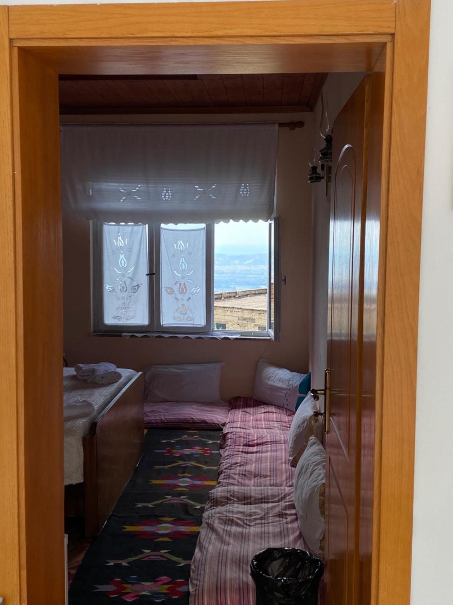 Vila Llulla Krujë Exterior foto